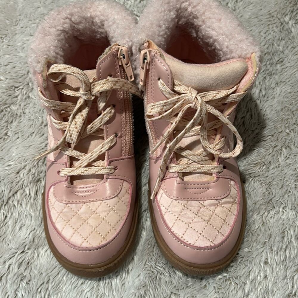 Carters 2m pale pink rubber sole furry nylon boot zipper entry worn once euc